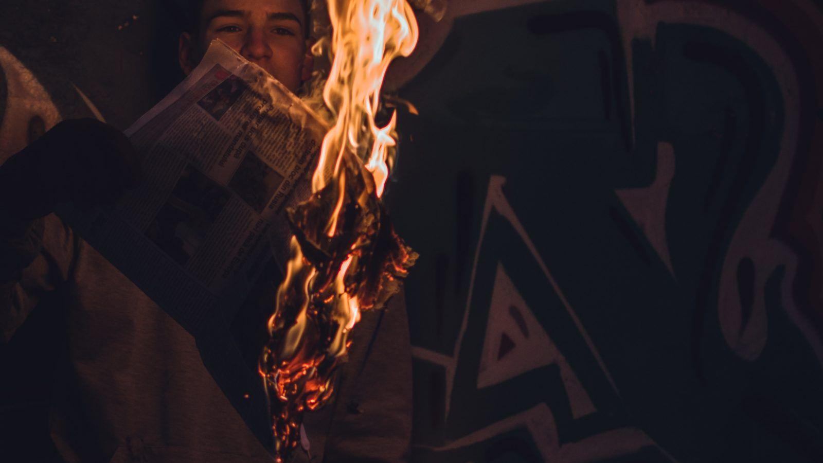 1600x900 Book Review: Fake
