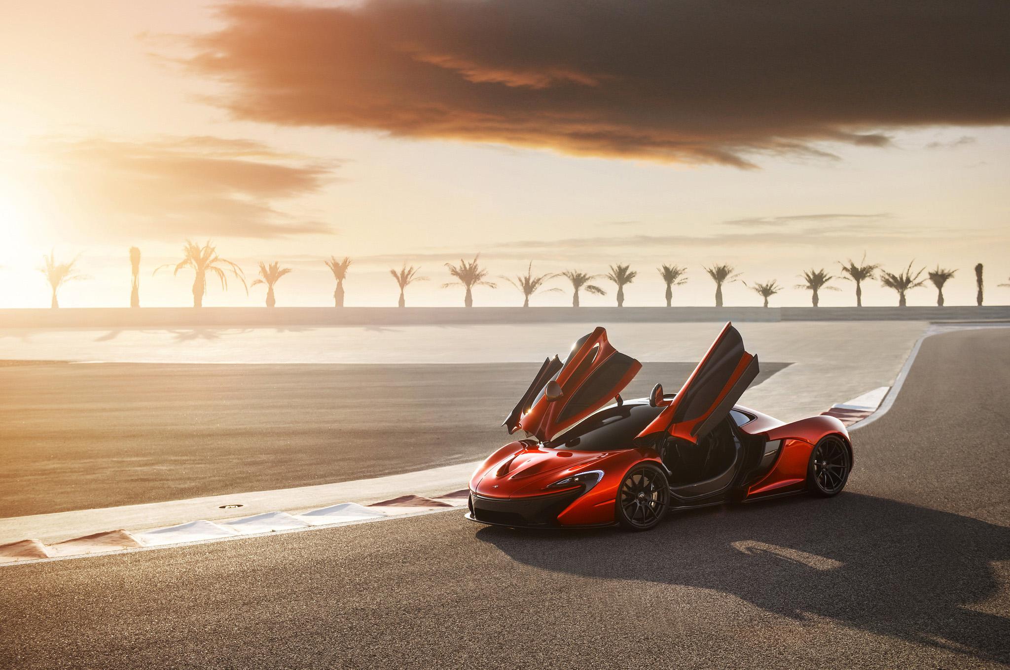 2048x1358 Supercars Gallery: 1080p Mclaren P1 Background
