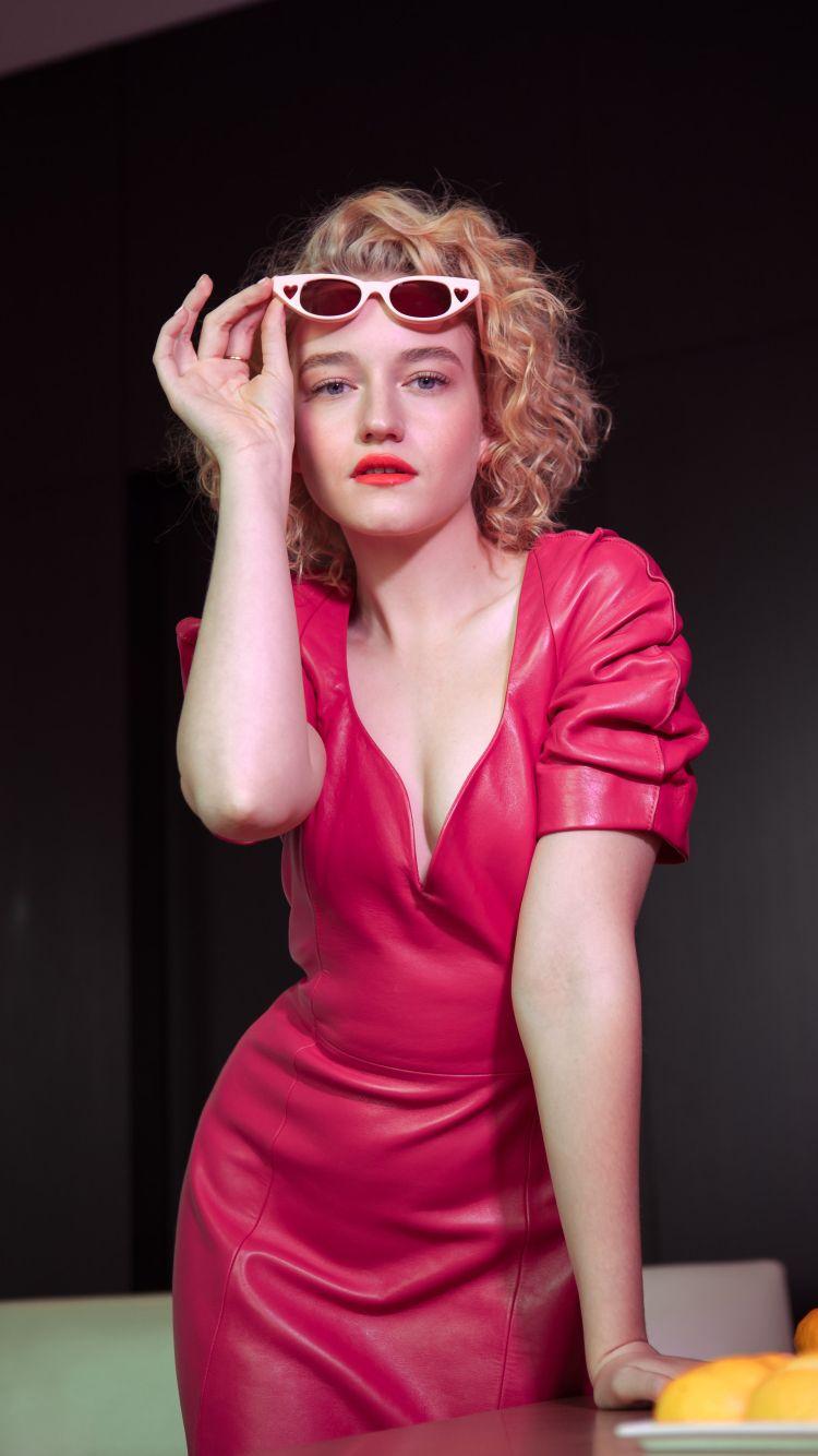 750x1334 Julia Garner iPhone iPhone 6S, iPhone 7 Wallpaper, HD