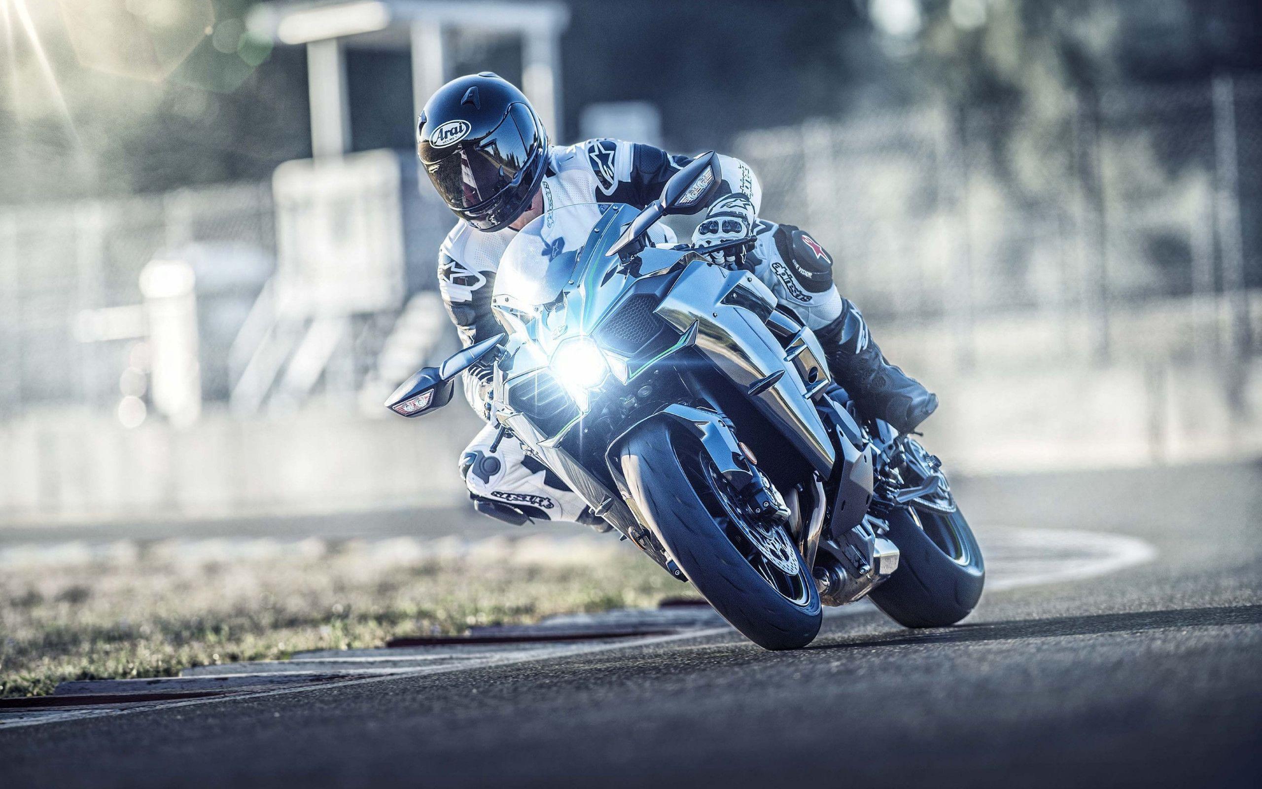 2560x1600 Download wallpaper: Kawasaki Ninja H2 2560x1600