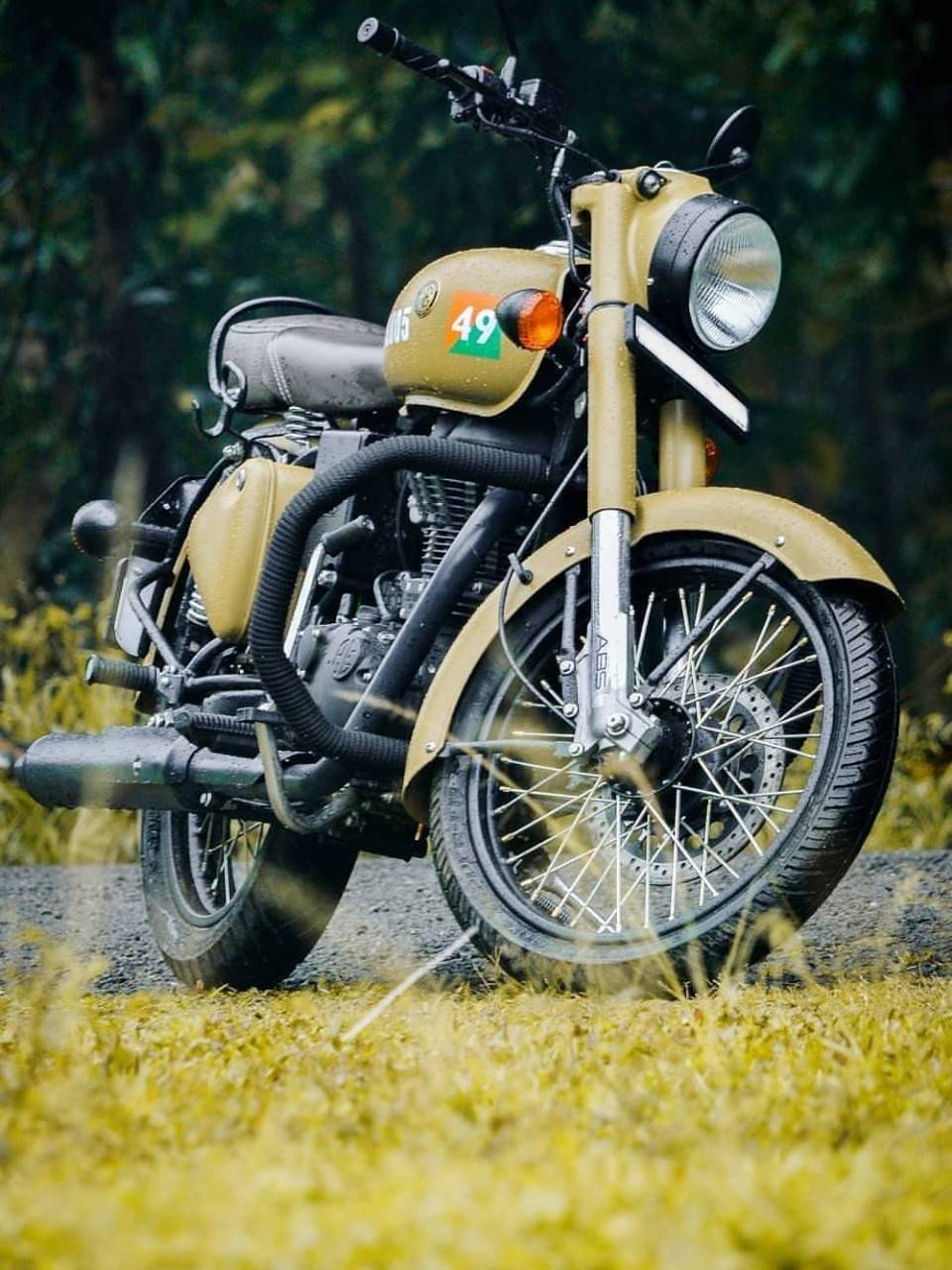 960x1280 Royal Enfield wallpaper