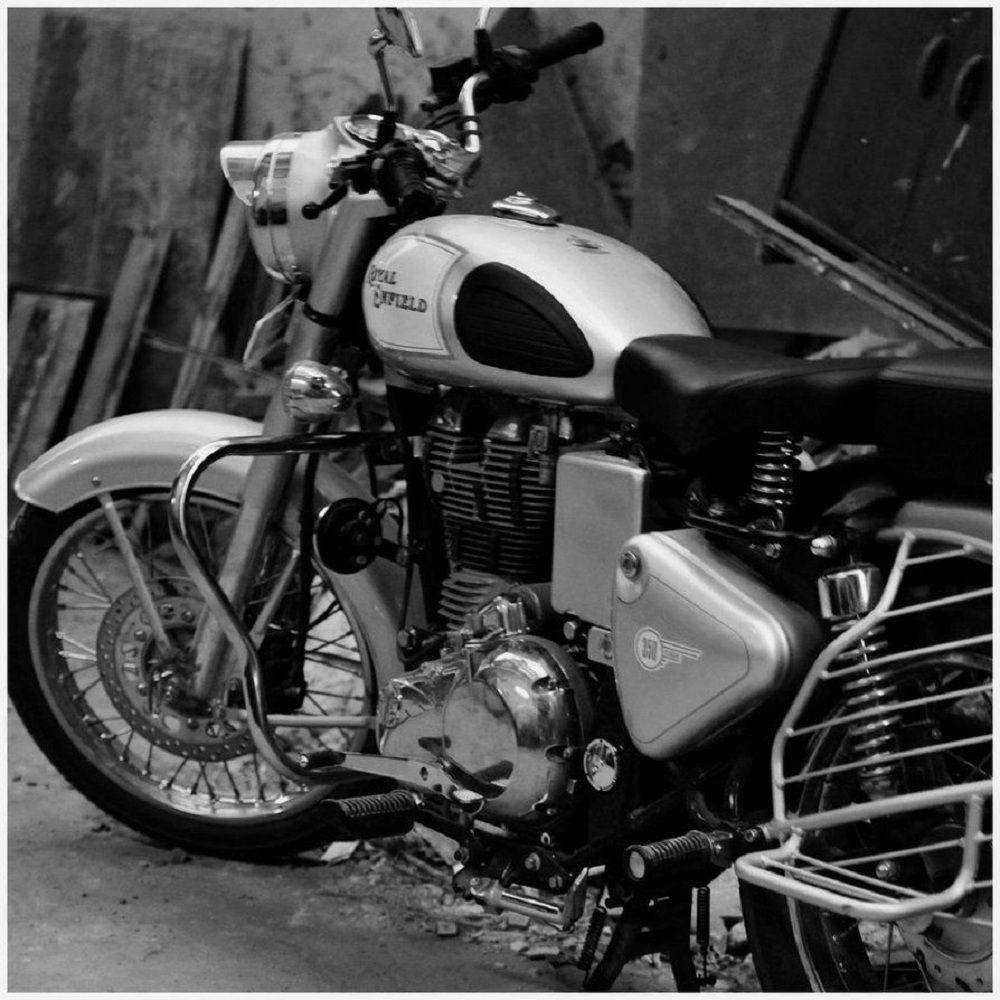 1000x1000 Royal Enfield Classic 350 Wallpaper