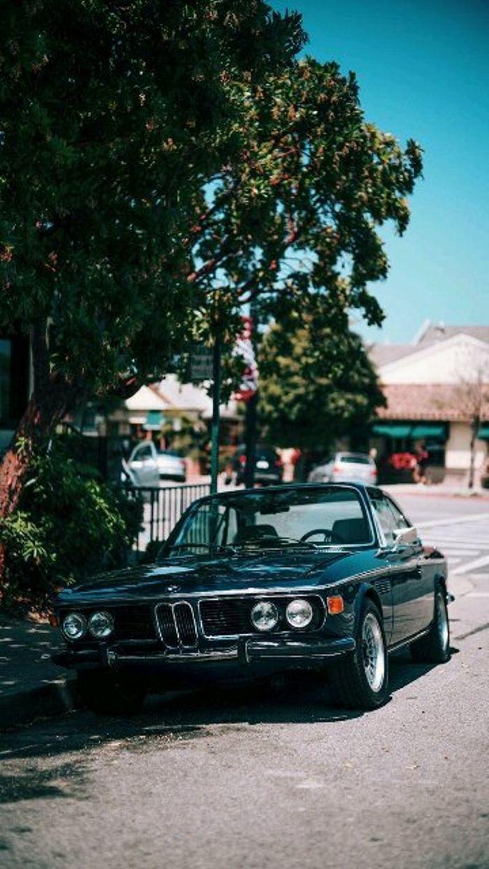 700x1244 Old school BMW