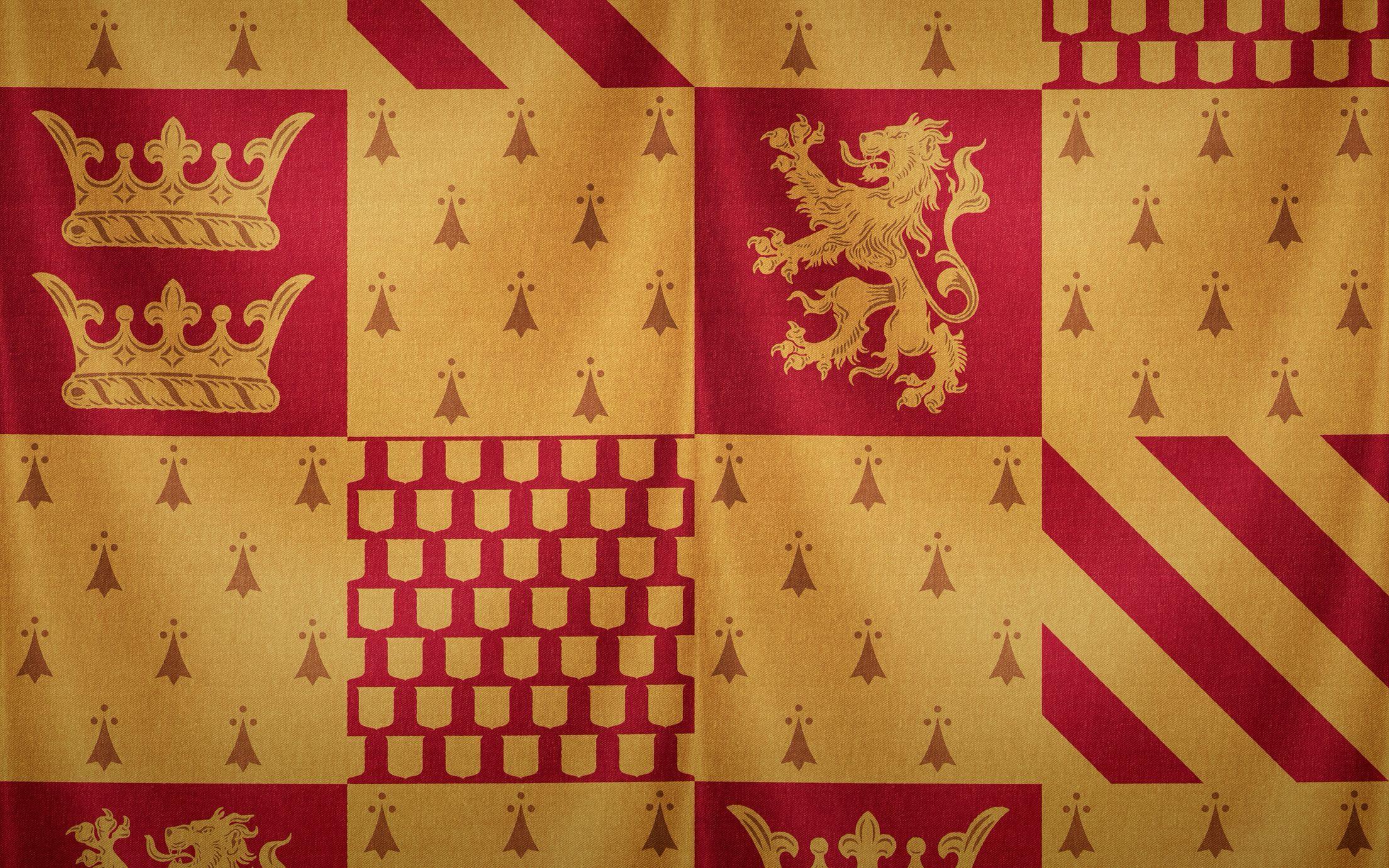 2208x1380 Gryffindor Wallpaper. Harry Potter. Harry potter