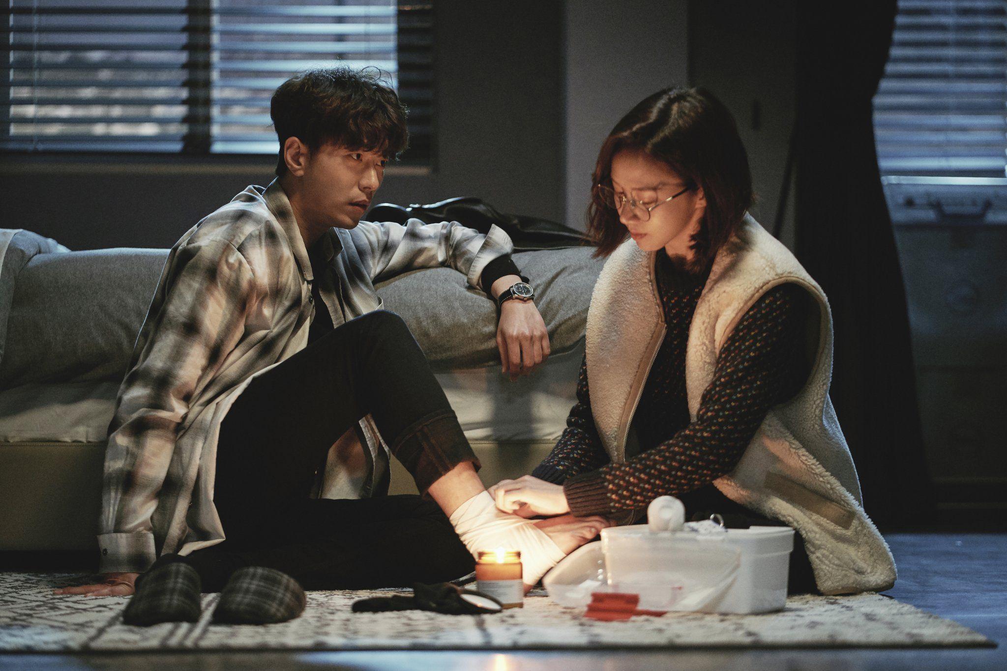2048x1365 Photos New Stills Added for the Upcoming Korean Drama My Holo