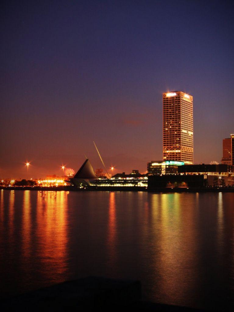 768x1024 Free download Milwaukee Skyline HD Wallpaper Background Image