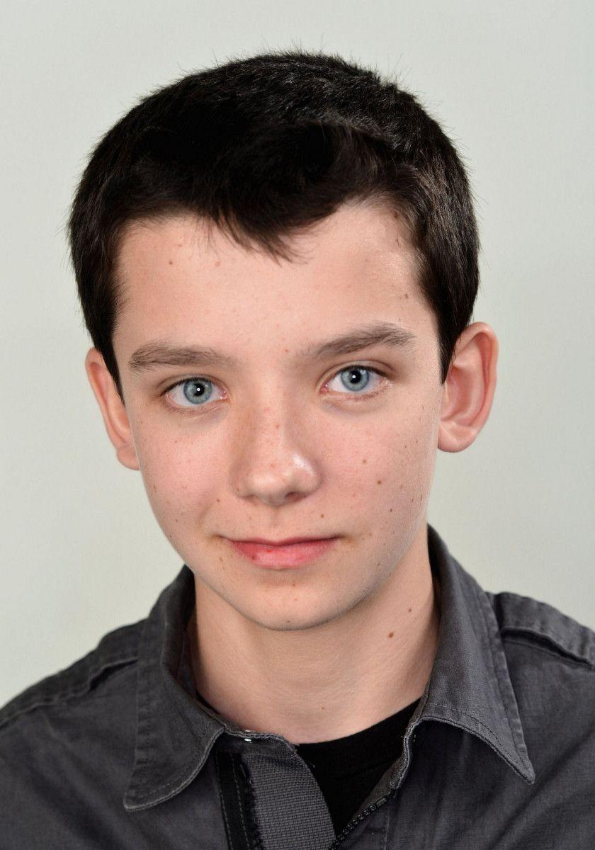 Asa Butterfield Wallpapers - Top Free Asa Butterfield Backgrounds