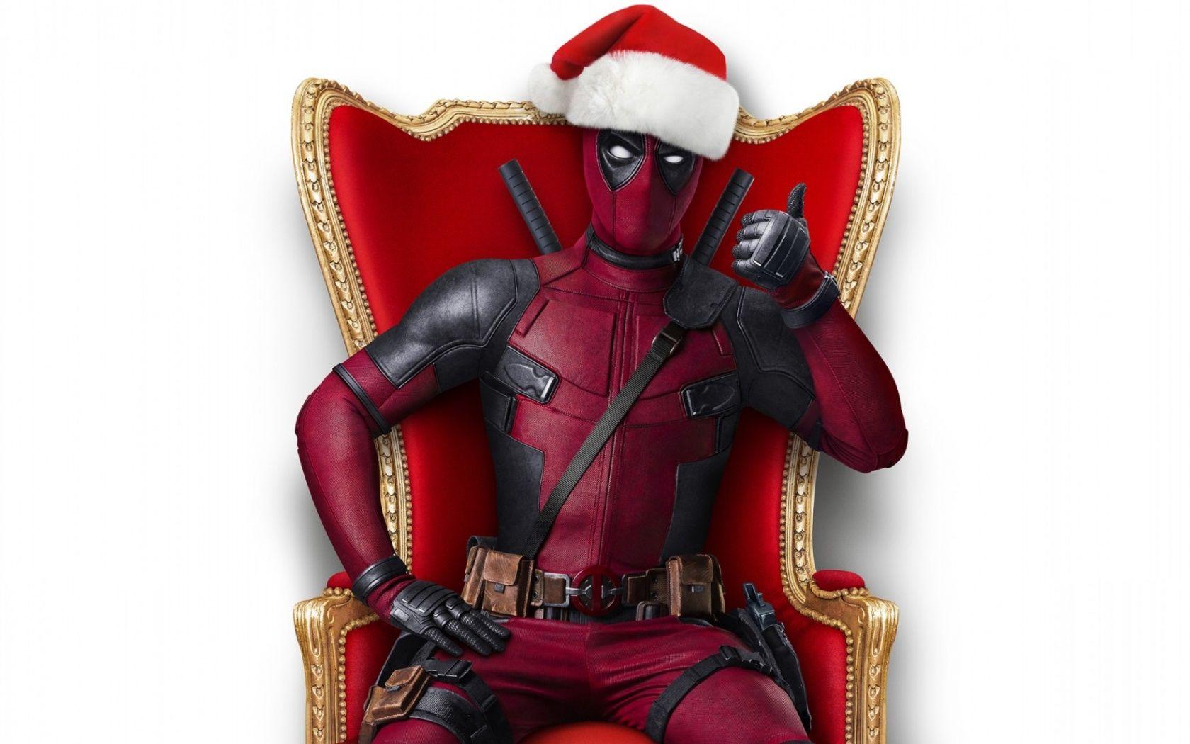 1680x1050 Deadpool Wearing Santa Hat Wallpaper