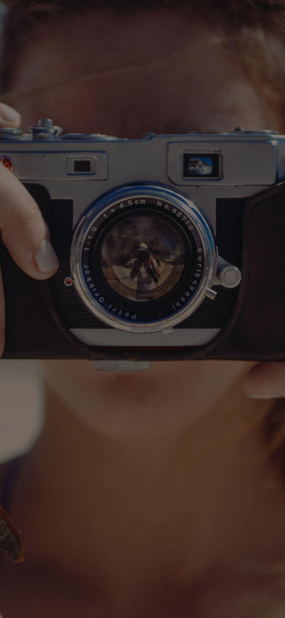1125x2436 Camera Couple Love Beach Nature Dark