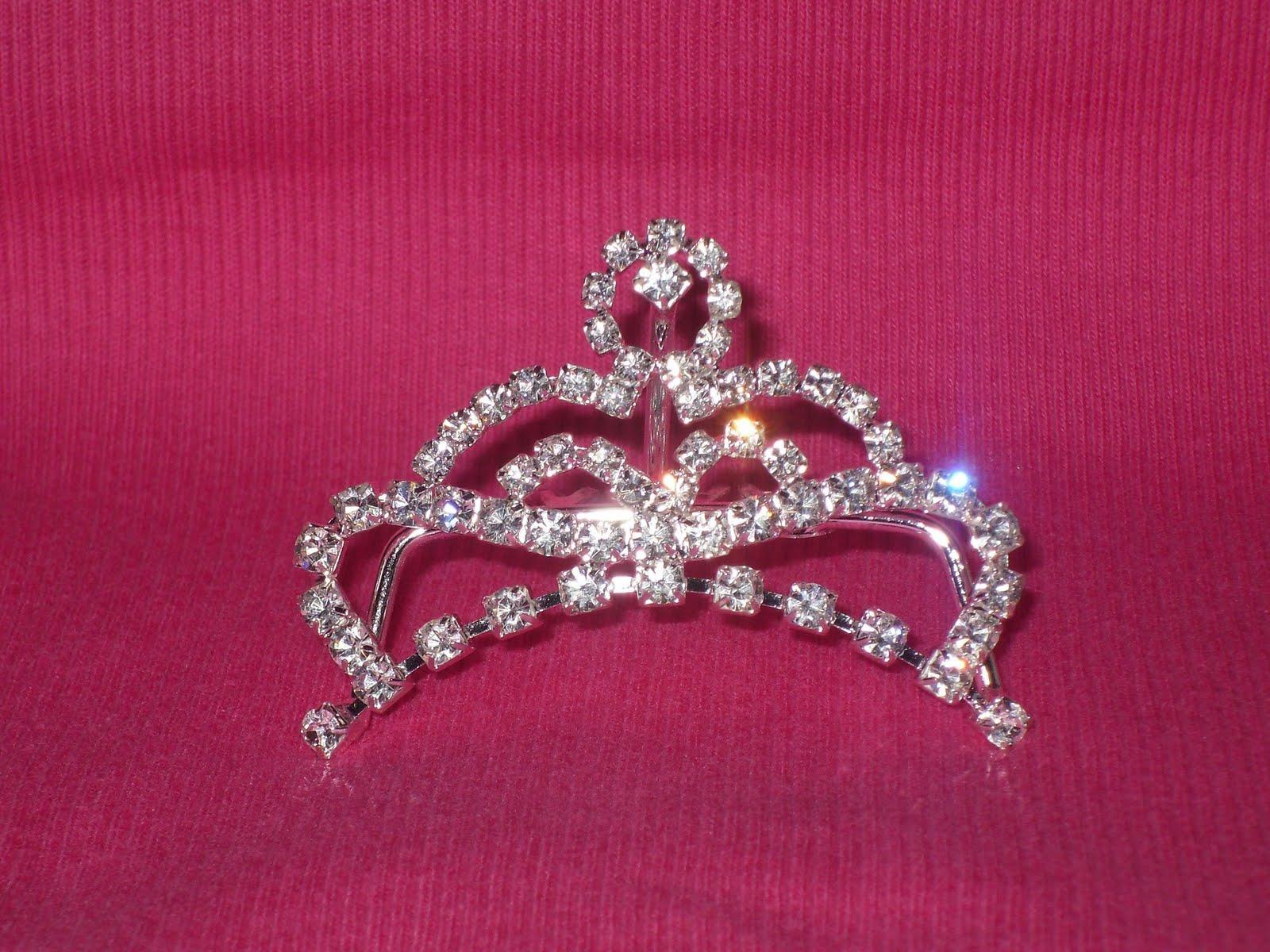 1600x1200 Free download Princess Crown Wallpaper PicsWallpapercom 1600x1200