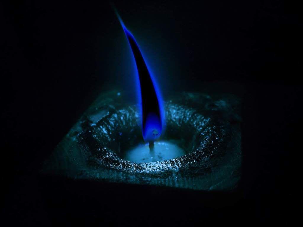 1024x768 Tooth △. Black flame candle
