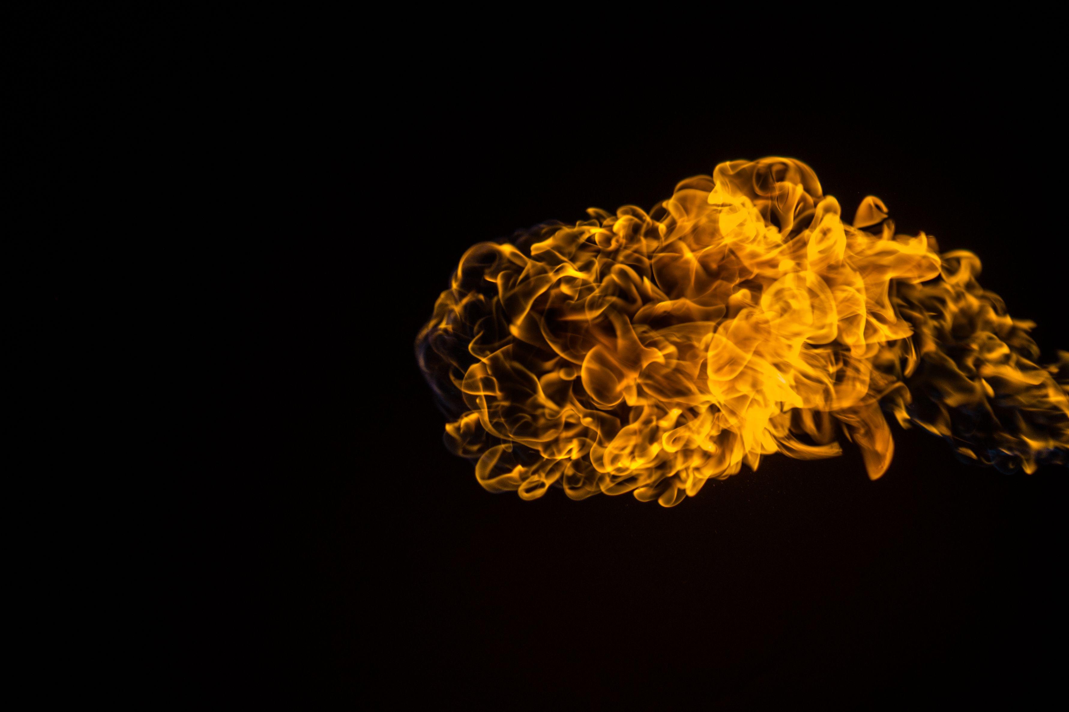 3562x2371 Dark Fire Hot Black