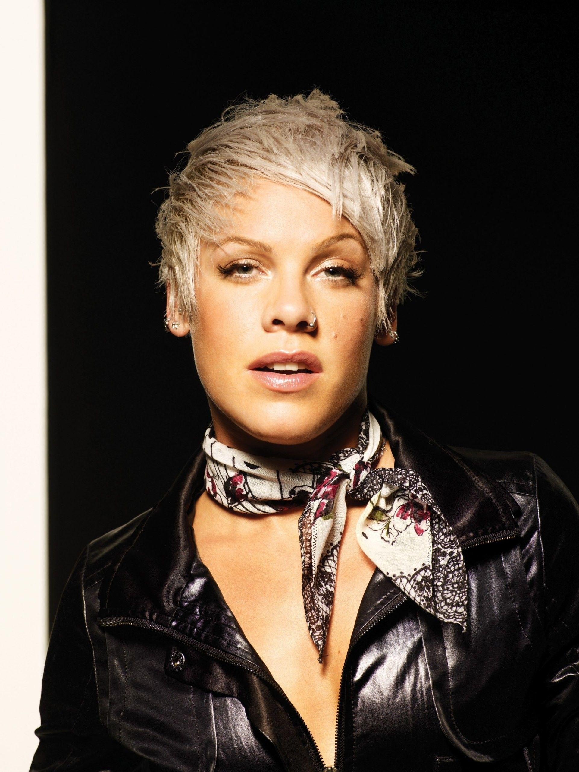 Pink Singer Wallpapers Top Free Pink Singer Backgrounds WallpaperAccess