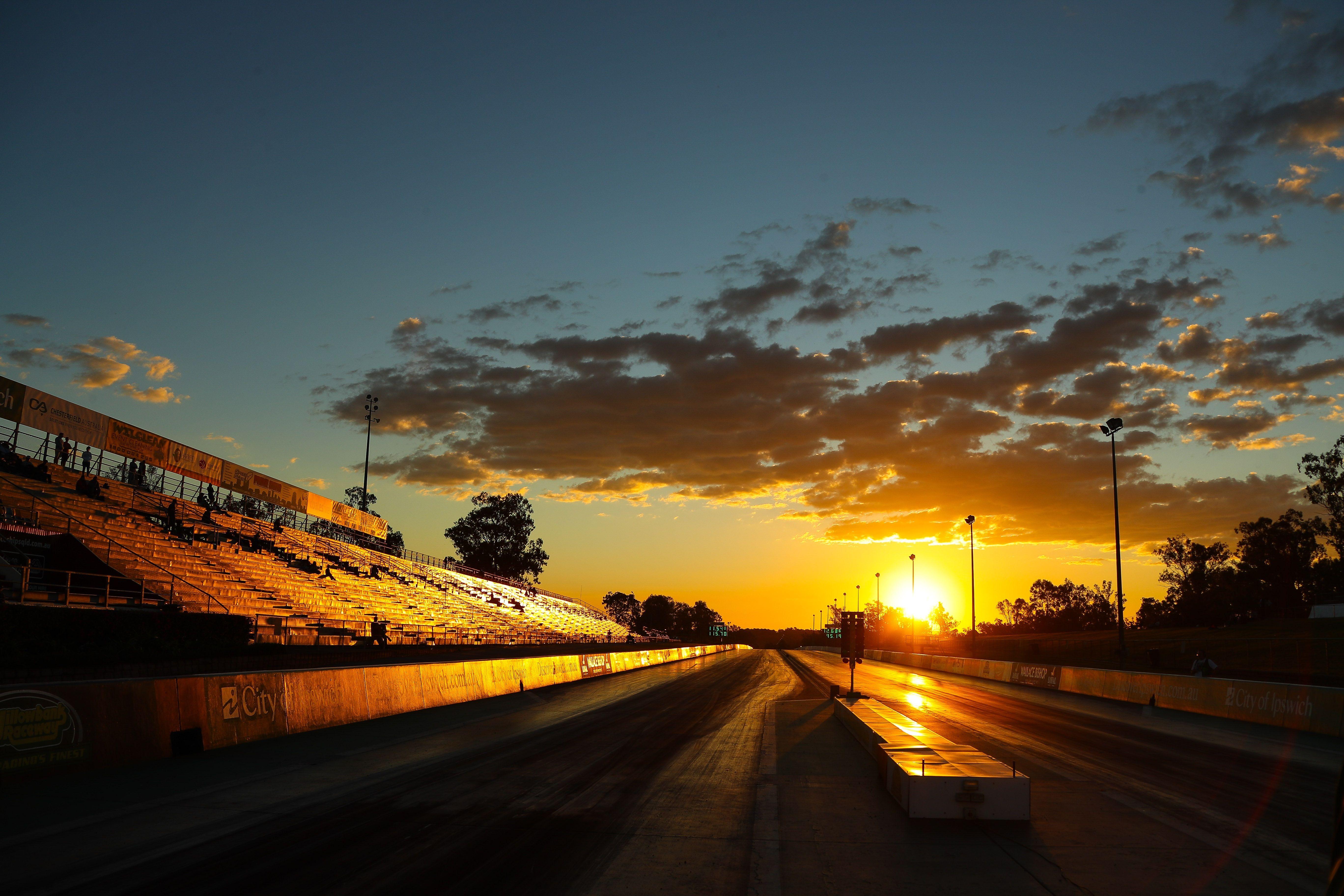 5472x3648 Racing Track Wallpaper
