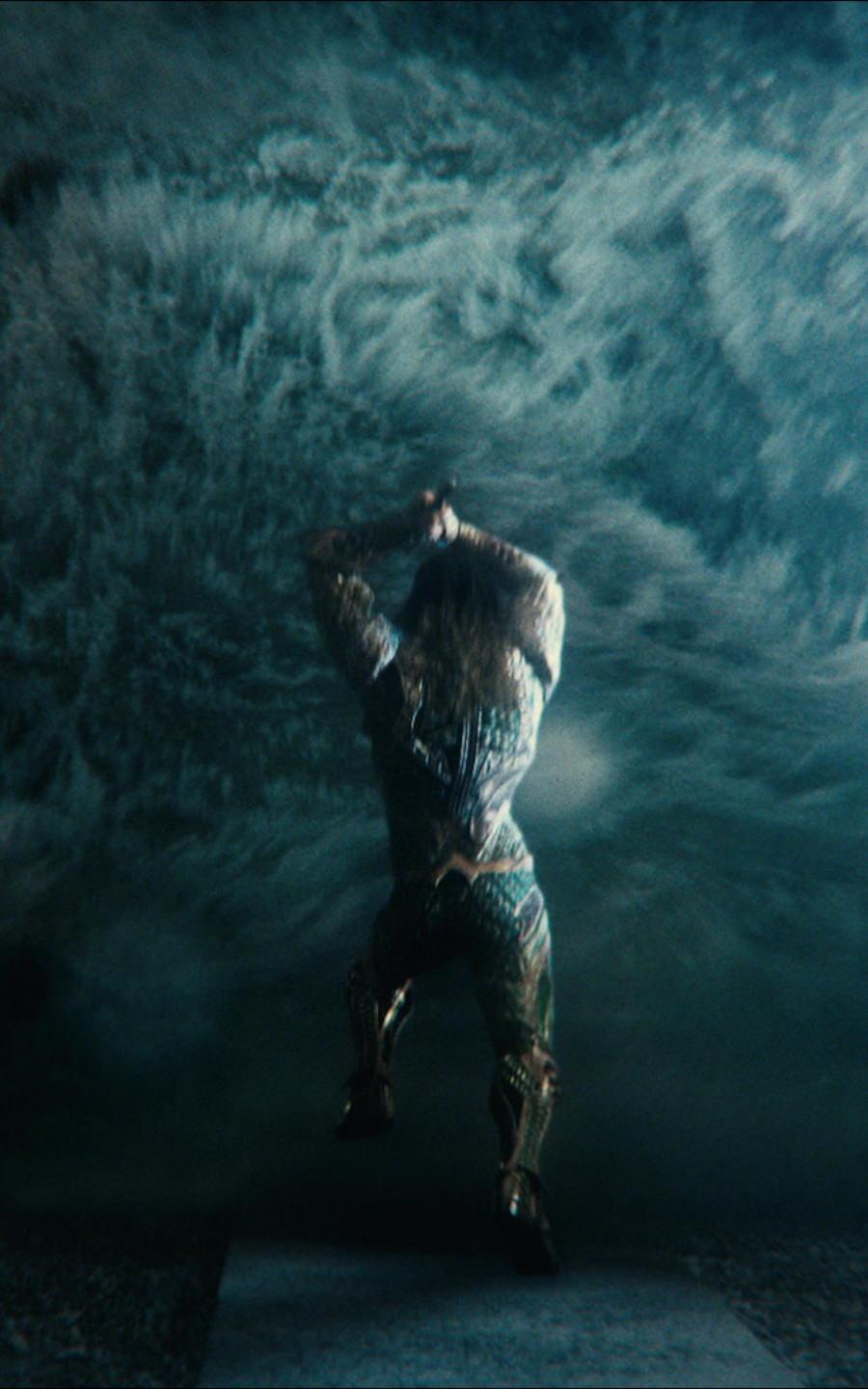 900x1440 Aquaman 4k Mobile Wallpaper