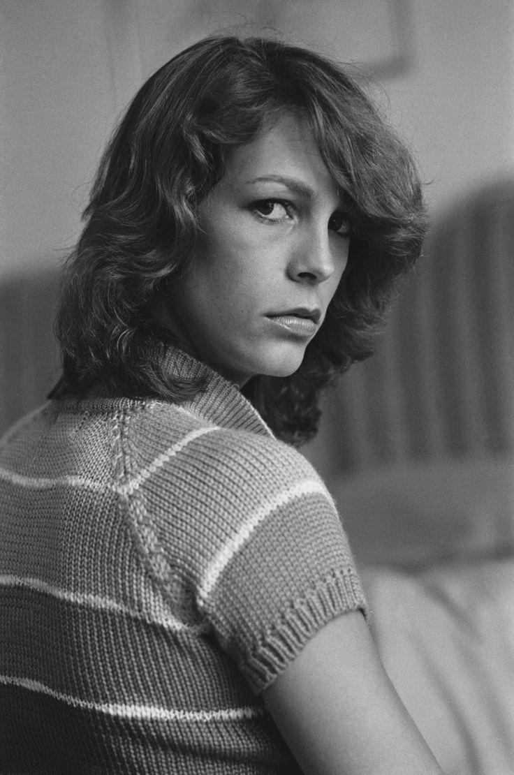736x1110 Jamie Lee Curtis Wallpaper