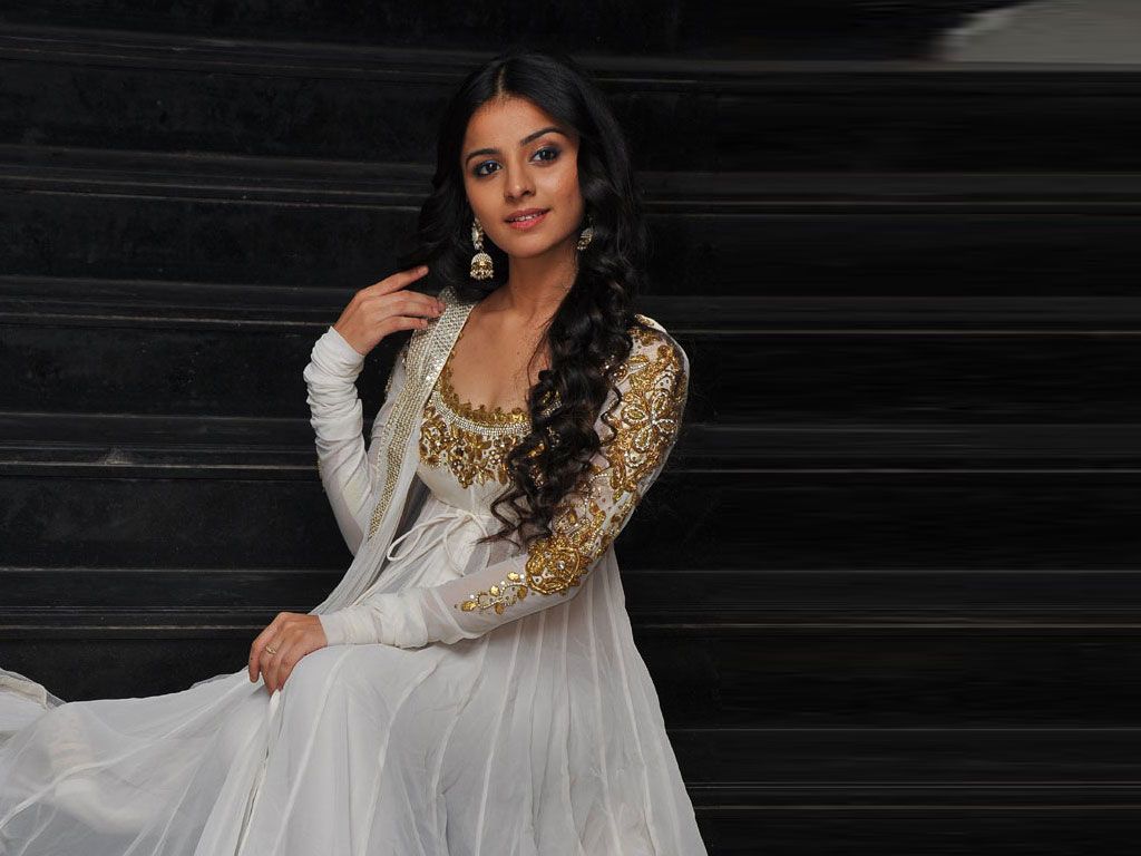 1024x768 Mahima Makwana HQ Wallpaper. Mahima Makwana Wallpaper