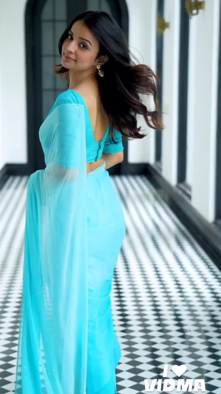 720x1280 Mahima Makwana