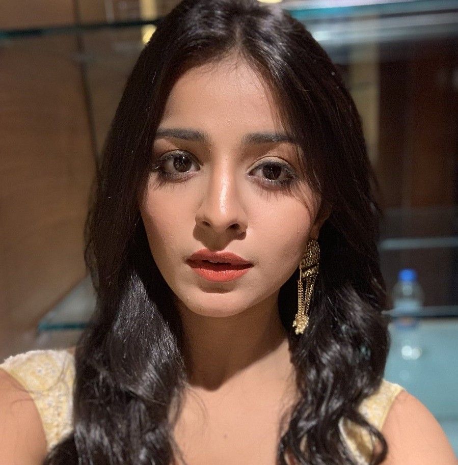 899x913 Mahima Makwana Age Biography Photos Image Wiki. Mahima Mak