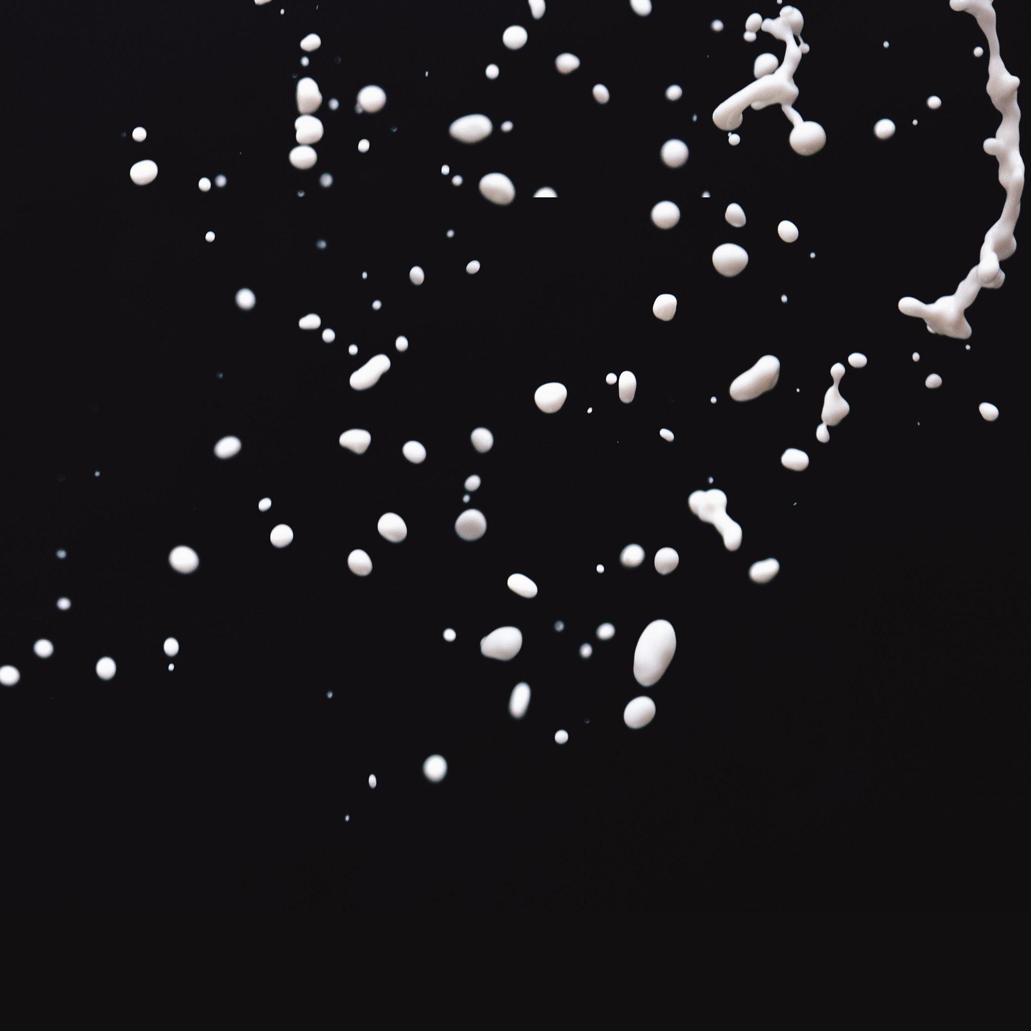 2048x2048 FreeiOS7.com. iPhone wallpaper. drops dark watter minimal