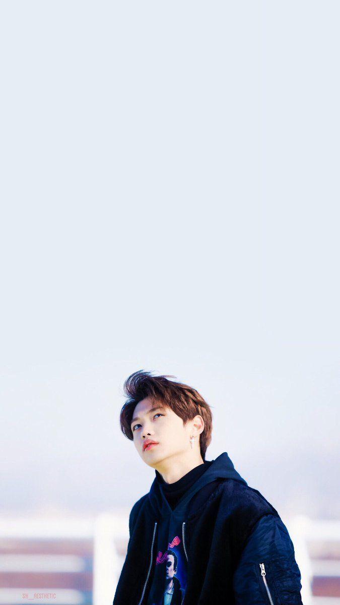 675x1200 Felix Stray Kids