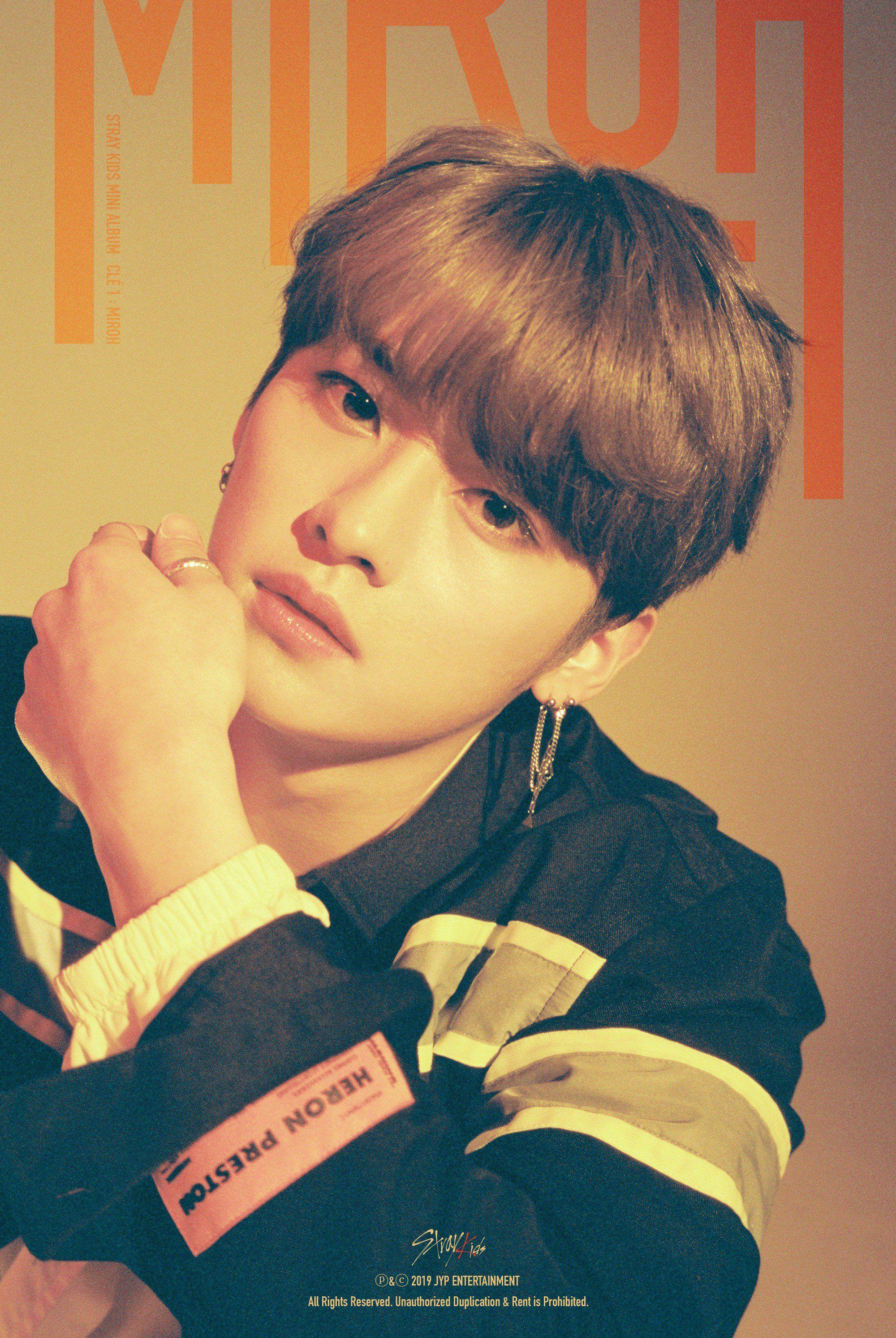 2000x2984 Stray Kidsé 1 : MIROH Teaser Image: Lee Know