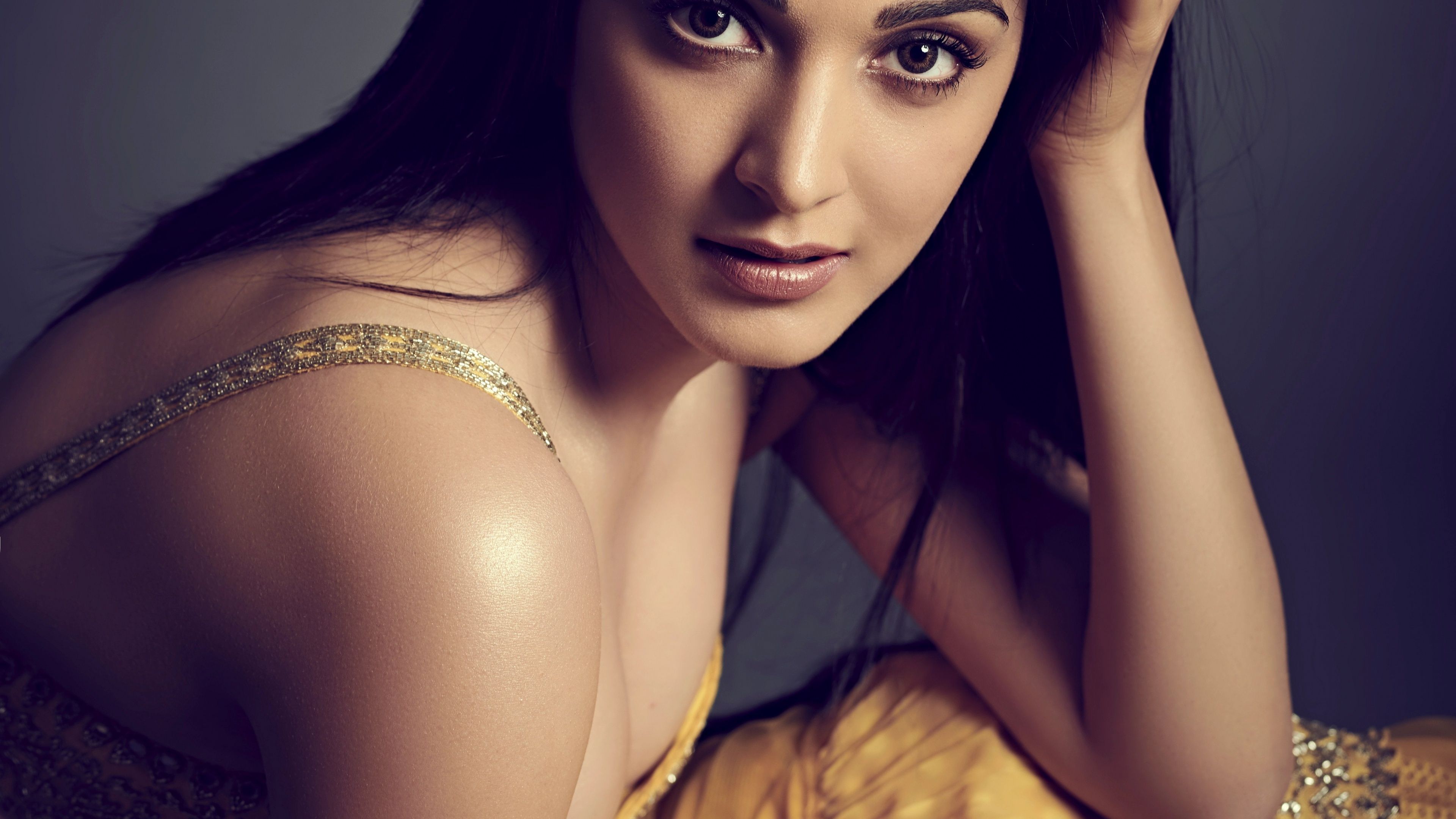 3840x2160 Kiara Advani Wallpaper 4K, Smartphone, Bollywood actress