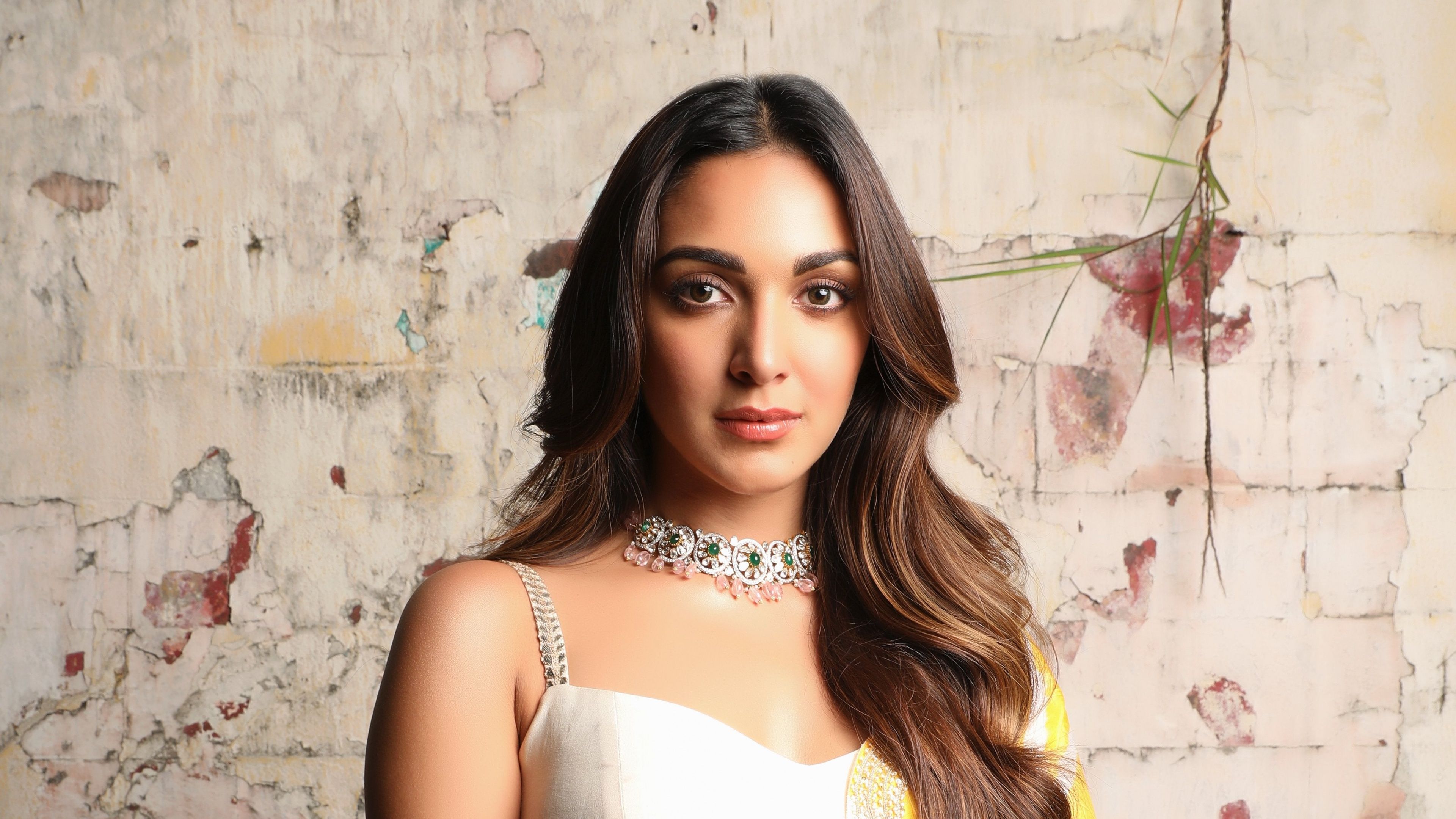 3840x2160 Kiara Advani Wallpaper 4K, Portrait, Bollywood actress