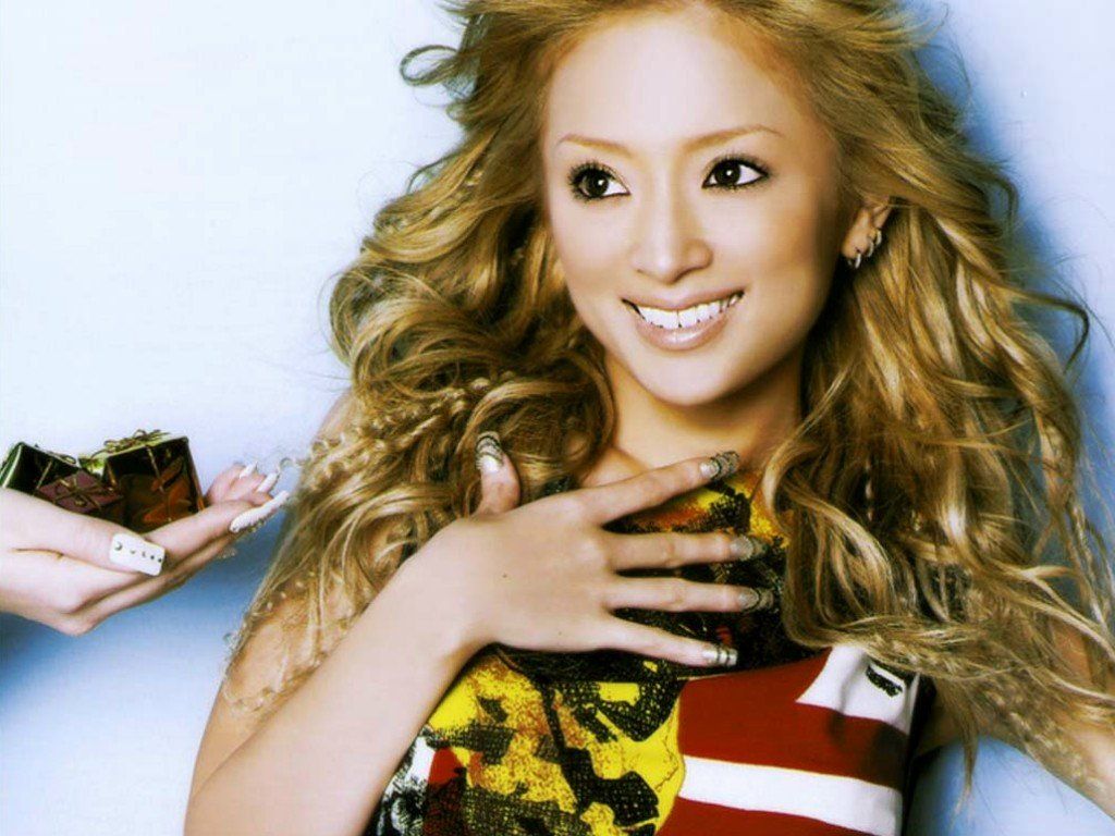 1024x768 Ayumi Hamasaki Wallpaper