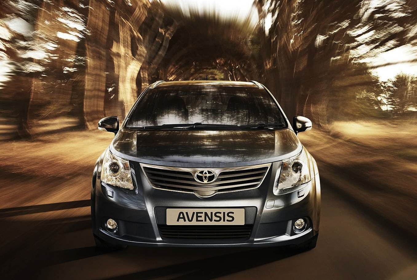 1357x913 Ireland February 2011: Avensis keeps the lead, Passat