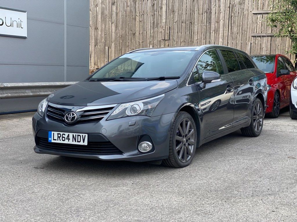1024x768 Toyota Avensis 2.2 D Cat Excel 5D 150 BHP £490