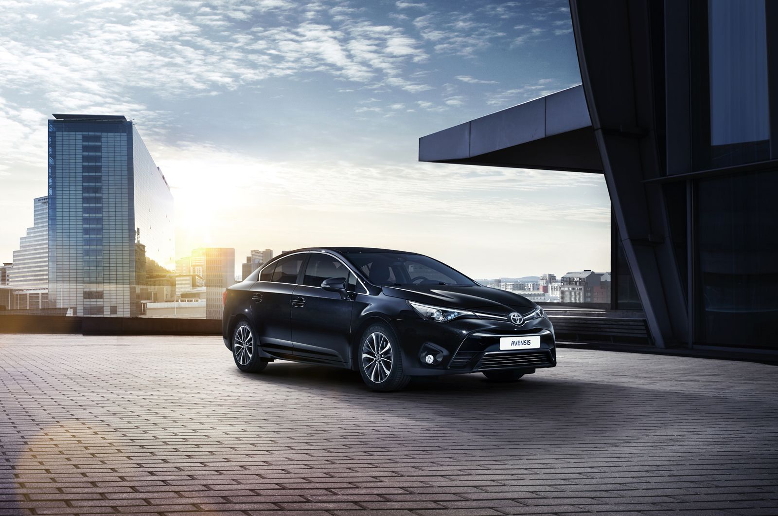 1600x1060 Toyota Avensis facelift engines, specs and gallery