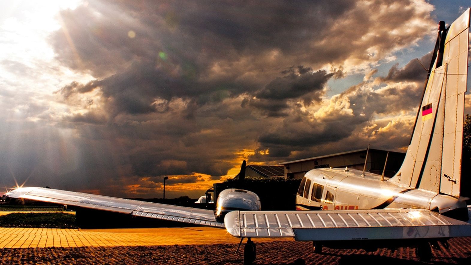 1571x884 Piper PA 34 Seneca