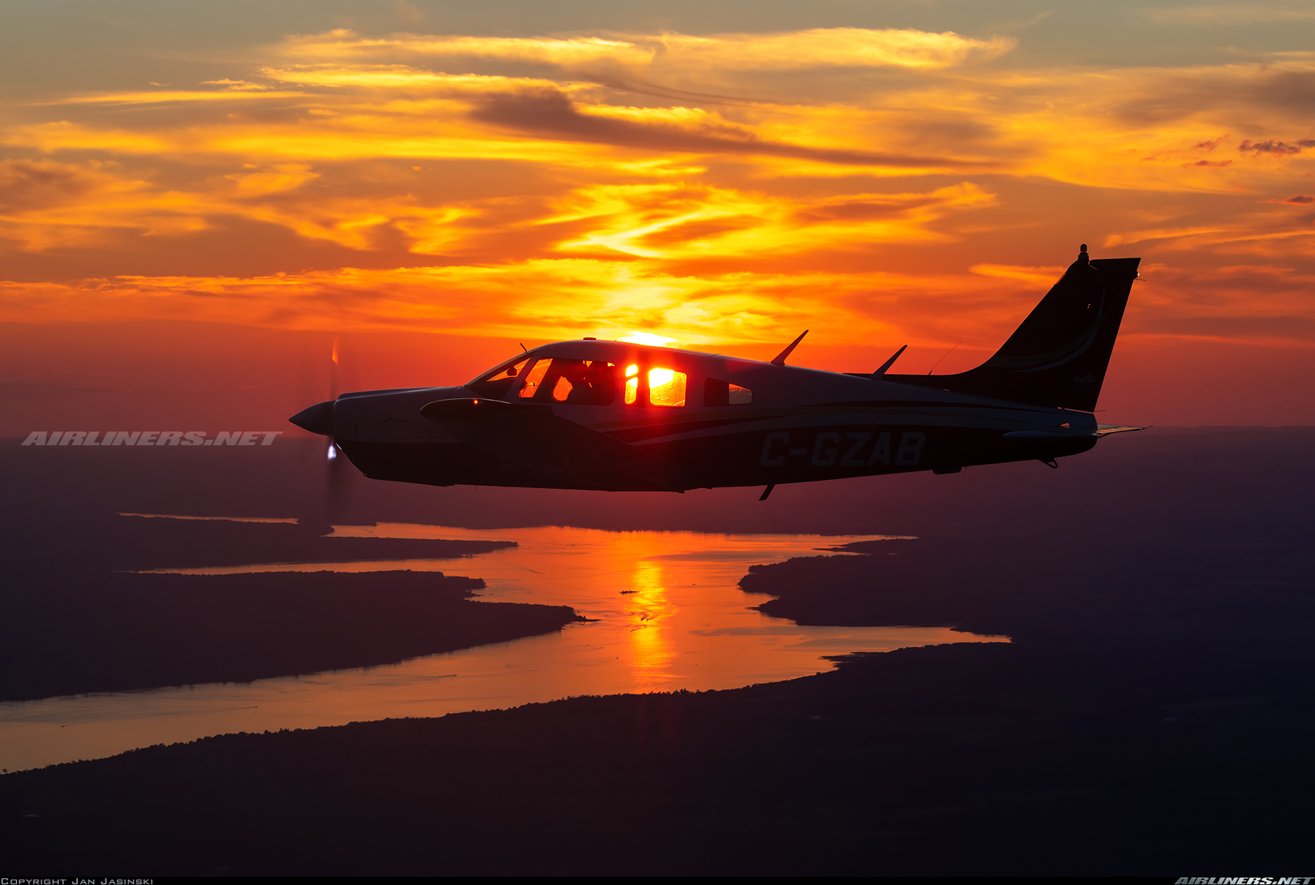 1920x1292 Piper PA 28R 201 Cherokee Arrow III. Aviation Photo