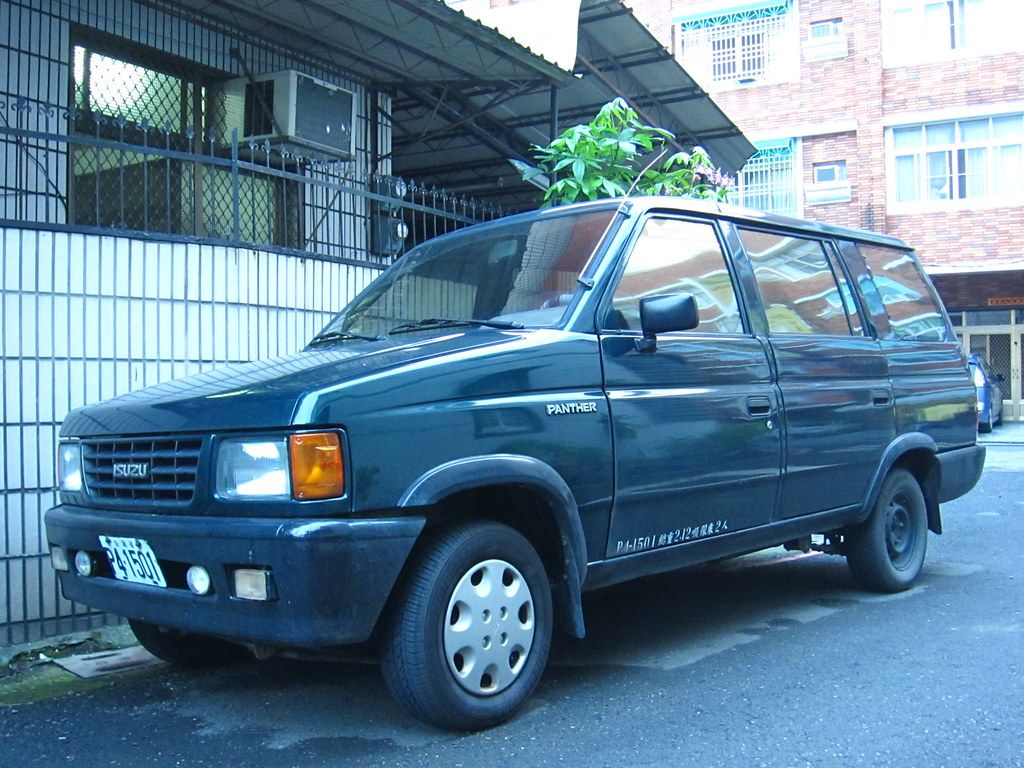 1024x768 Isuzu Panther 2.0. Place: Pingtung, Taiwan The Isuzu Panthe