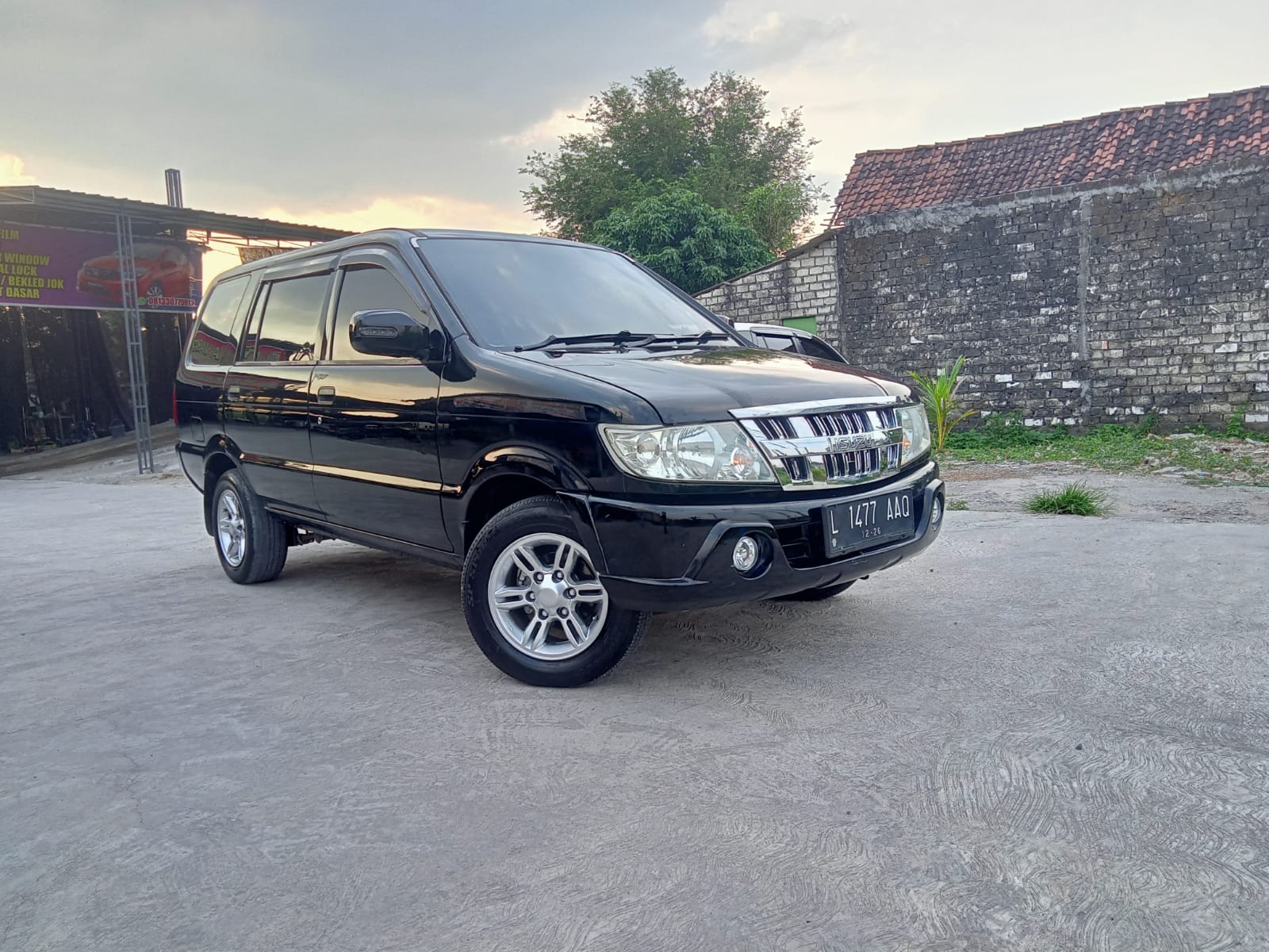 1600x1200 Get Used Isuzu Panther 2011 649147 Price & Sellers Information