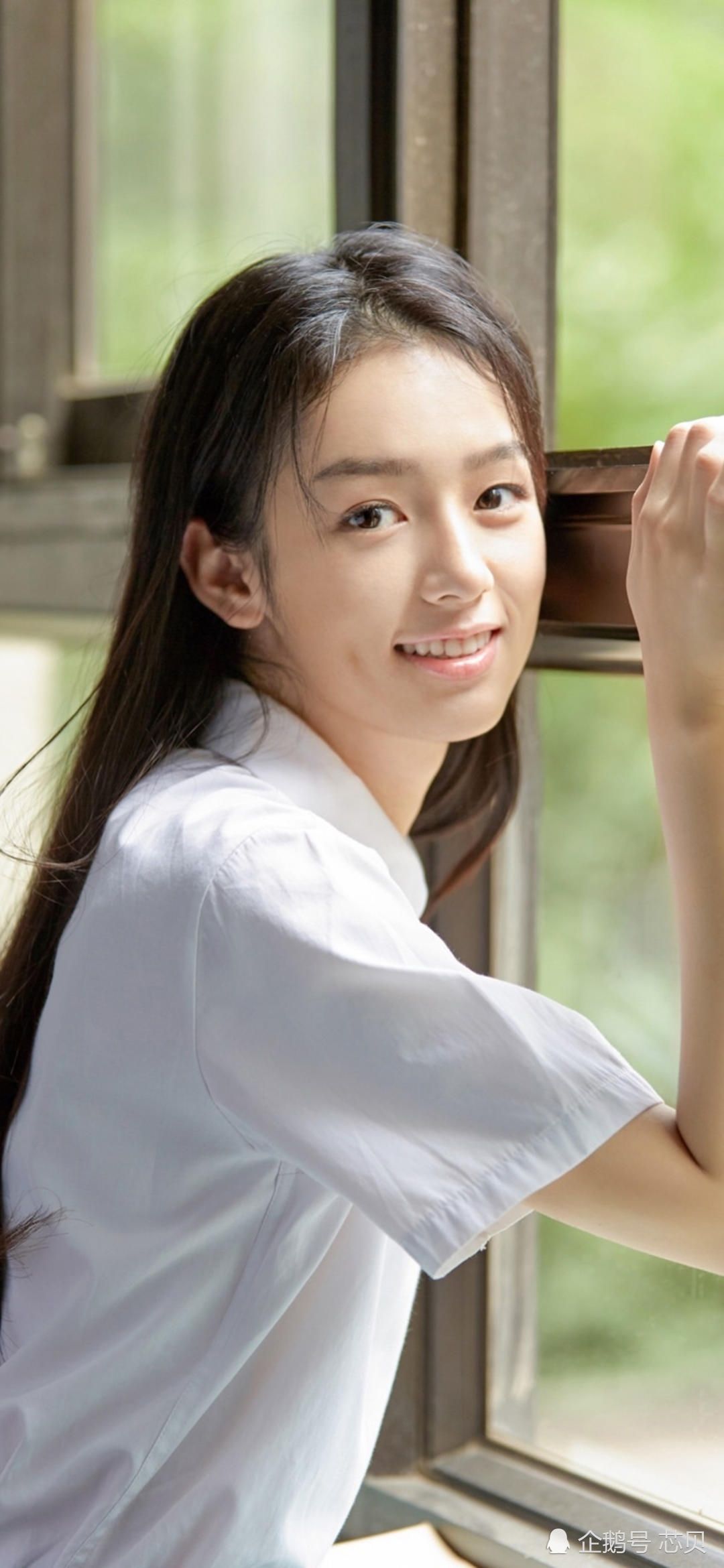 1080x2340 Zhou Ye Wallpaper