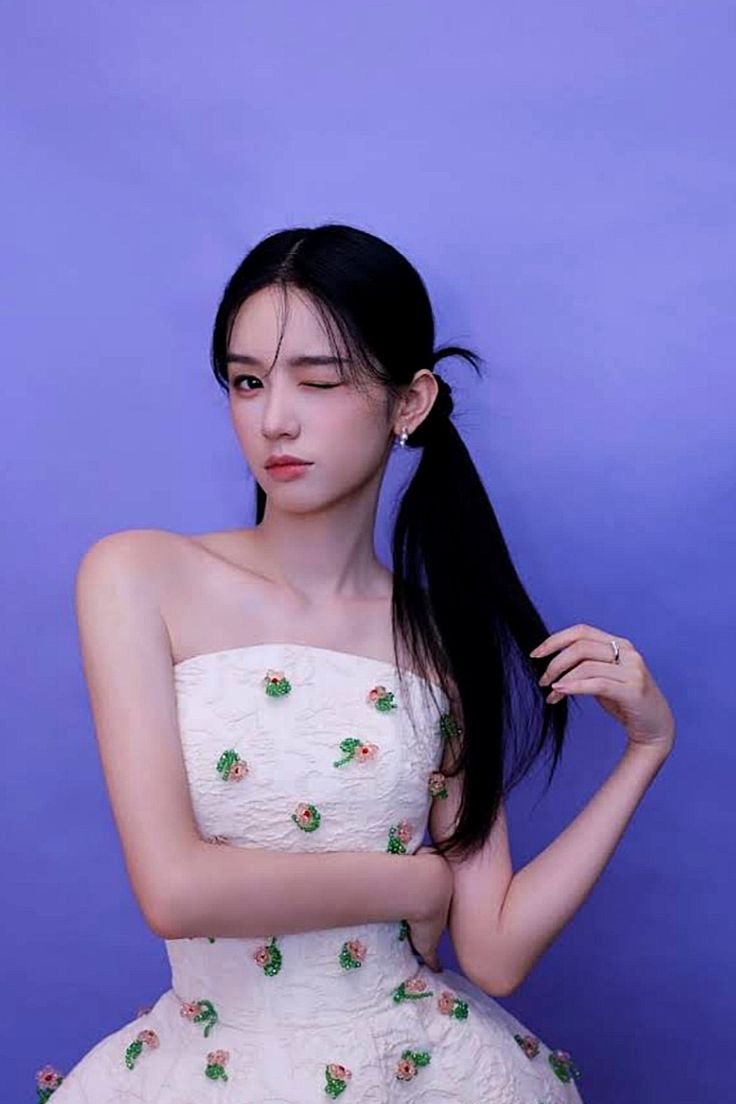 736x1104 Zhou Ye