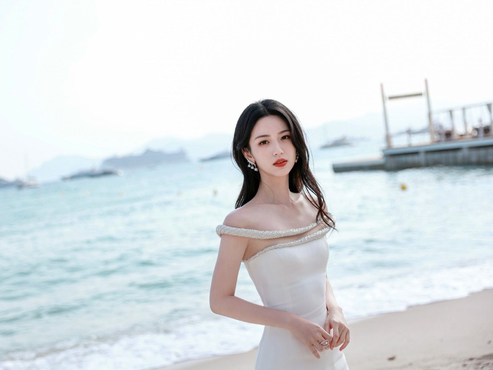 1600x1200 China Entertainment News: Zhou Ye at promo event