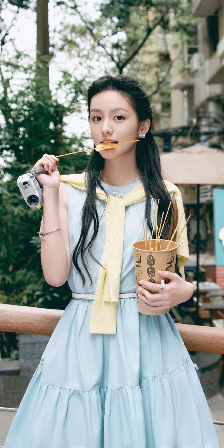 768x1536 Zhou Ye wallpaper, beautiful Yezi travel fragments, fashion unlimited retro fresh taste