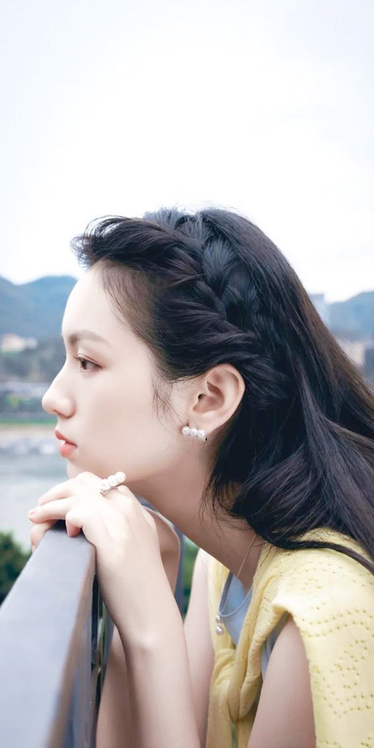 760x1520 Yezi Wallpaper