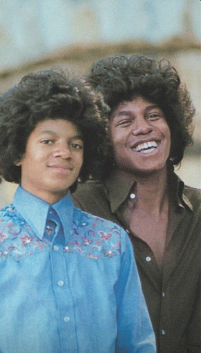 684x1200 Young Michael & Jermaine Jackson