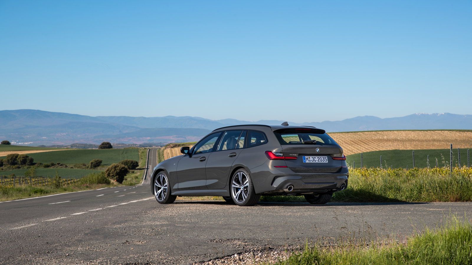 1600x900 The New G21 BMW 3 Series Touring Is The Chief Anti SUV