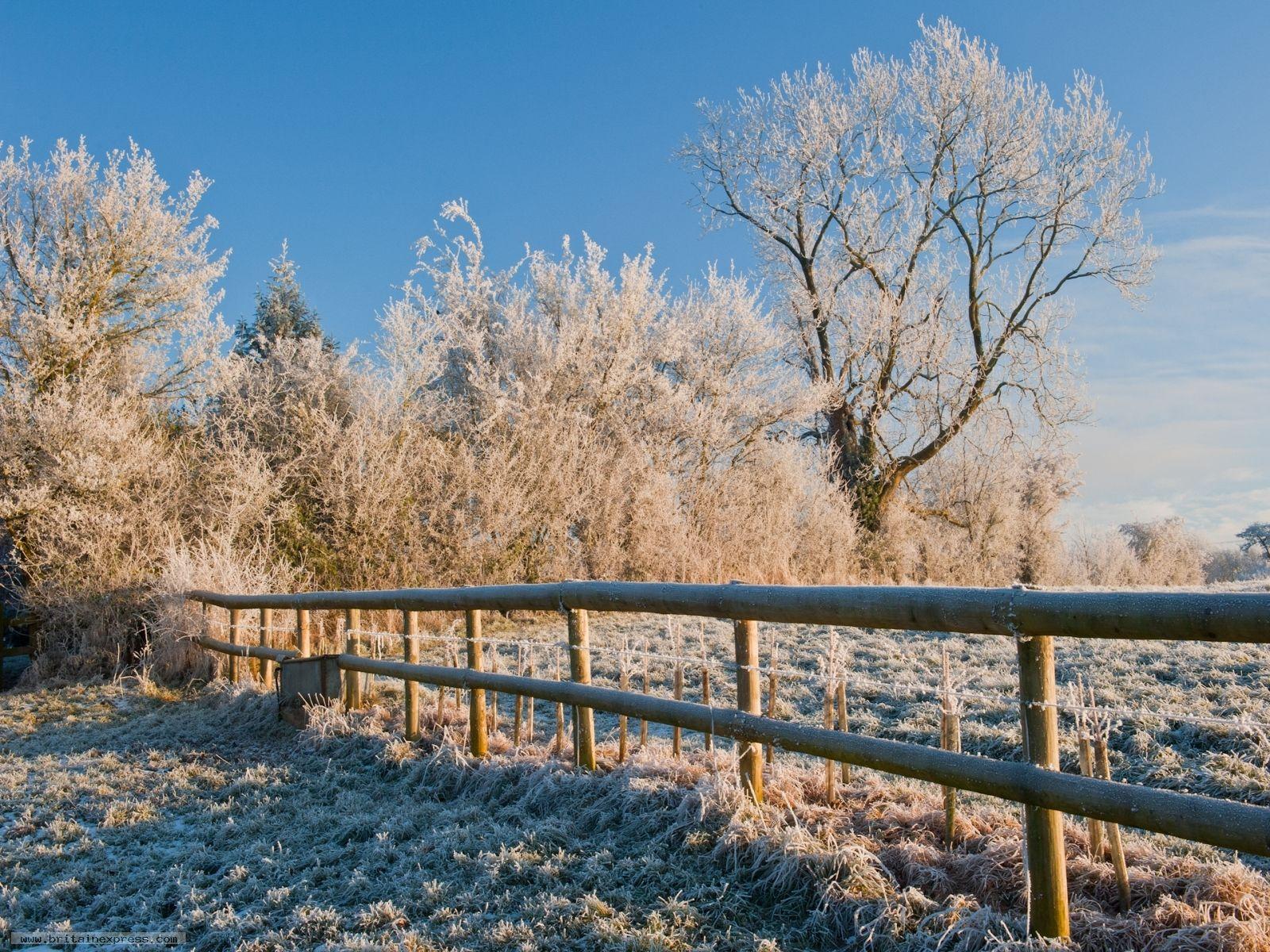 1600x1200 Photo of Cotswolds Winter Landscape