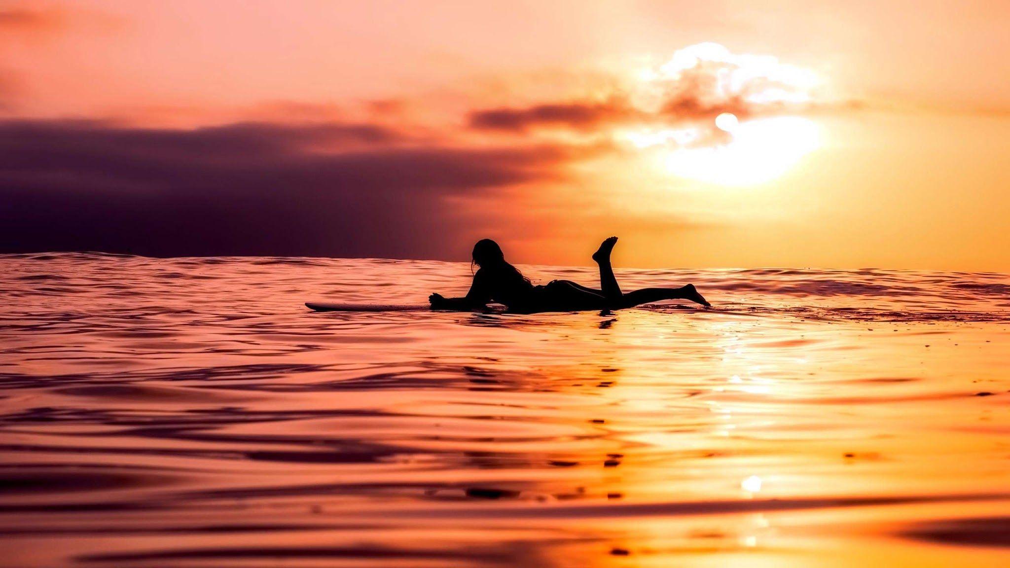 2048x1152 Woman Surfing