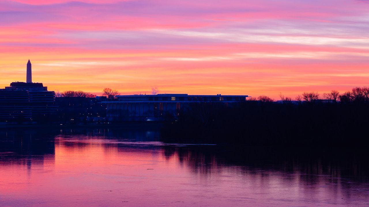 1280x720 Download wallpaper 1280x720 sunset, river, building, sky hd, hdv