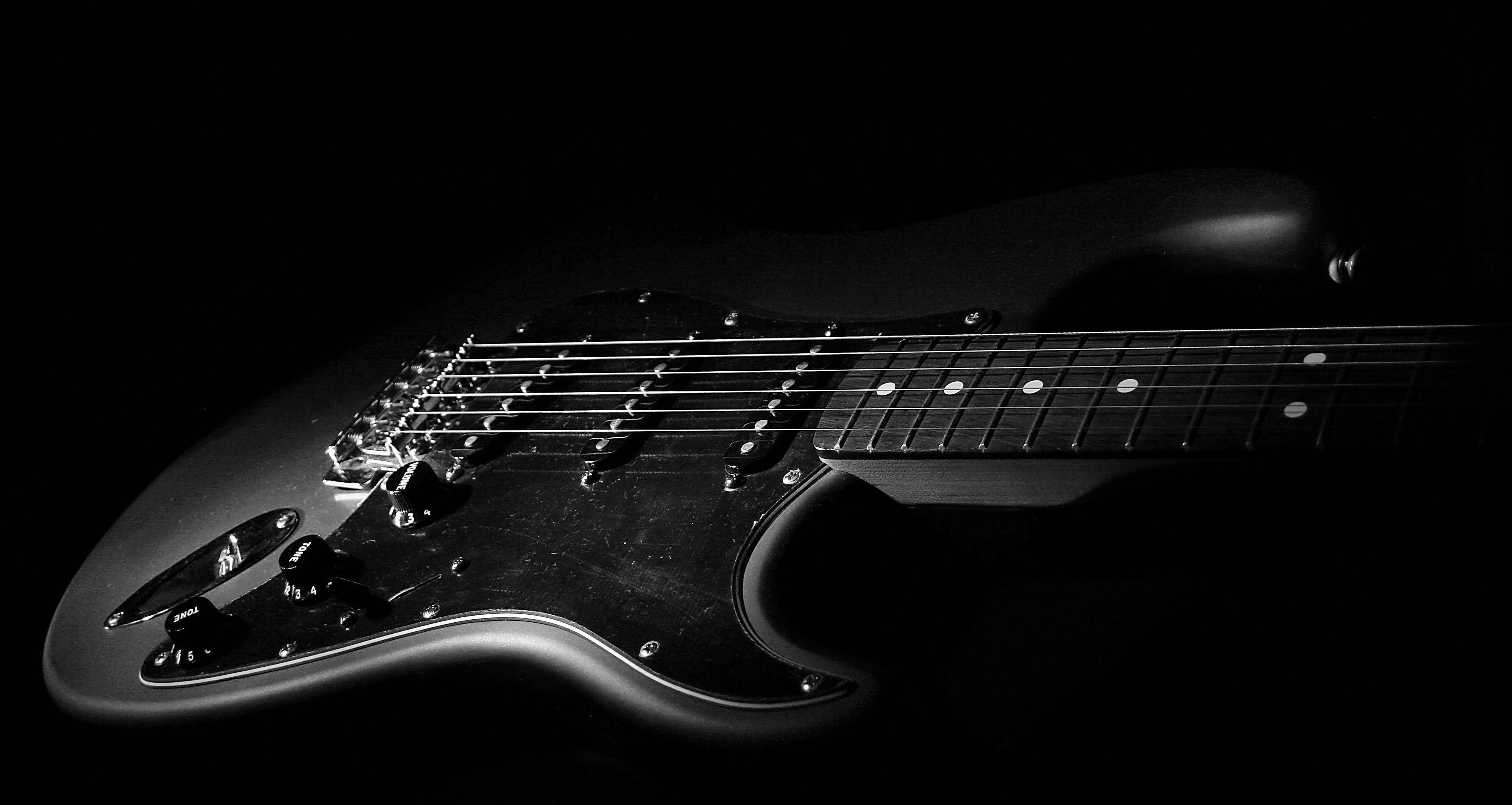 3680x1960 Fender Stratocaster Wallpaper