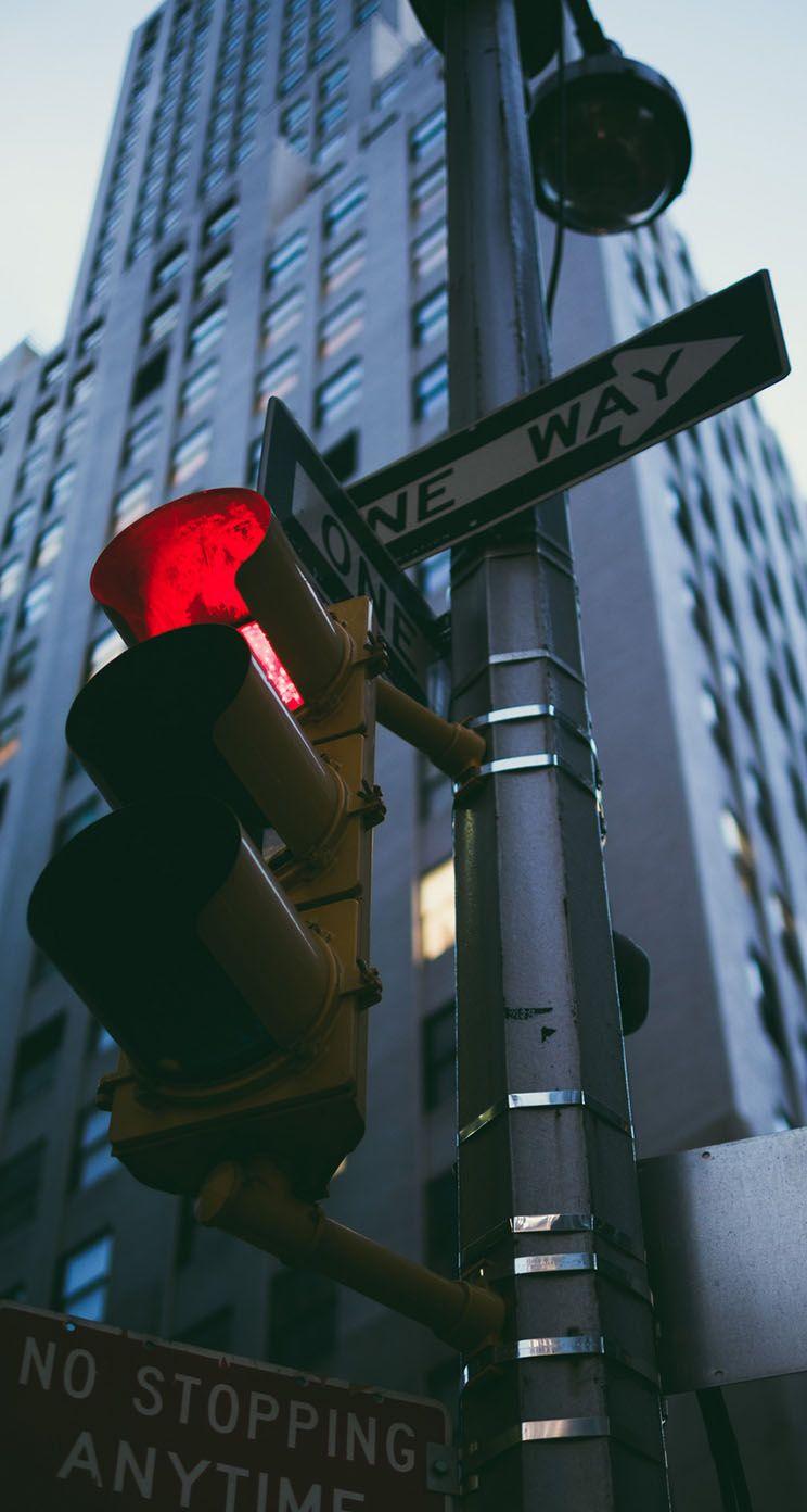 744x1392 The iPhone Wallpaper NYC traffic light