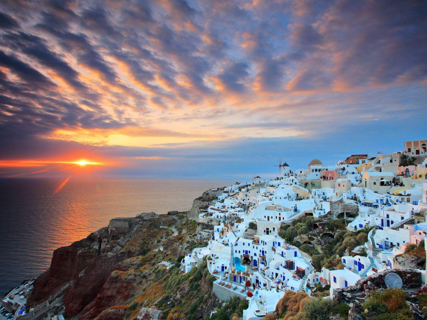 1380x1035 Iliovasilema Suites Santorini, Greece. Santorini island