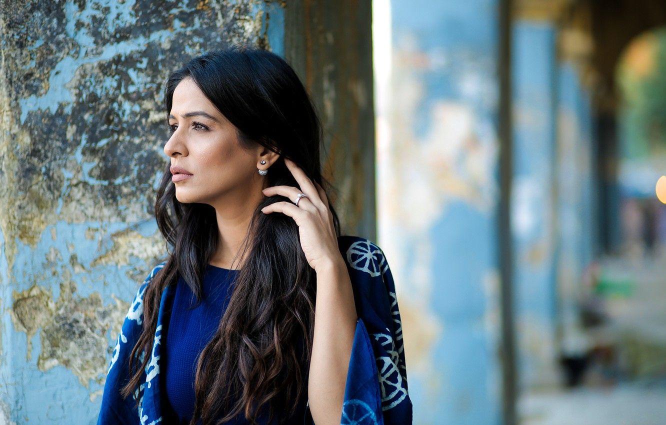 1332x850 Wallpaper girl, model, beauty, pose, indian, photohoot image